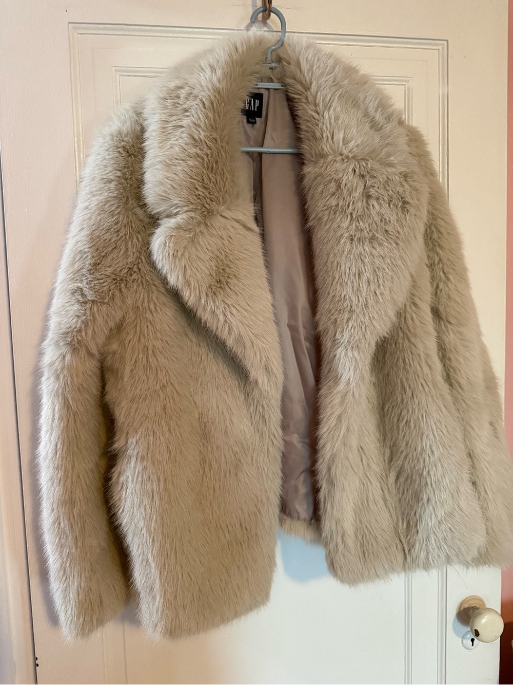 GAP Silver Faux Fur Coat with Satin Lining - Picture 2 of 9